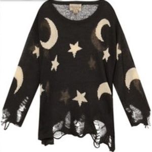 WILDFOX Moon Star Gray and White Distressed Holes Lennon Sweater Top Long Medium